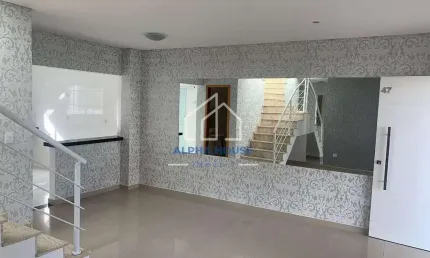 Sobrado à venda, vila areao, taubaté, com três dormitórios sendo uma suíte.
