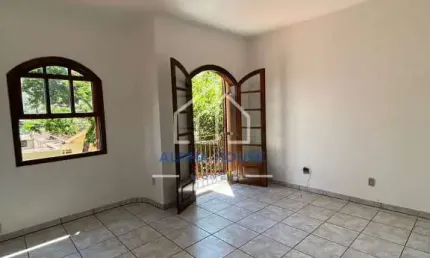 Ótimo Sobrado para venda no bairro Jardim das Nações, em Taubaté/SP!