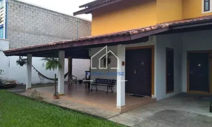 Belíssimo Sobrado à venda, Alto do Cardoso, Pindamonhangaba, SP