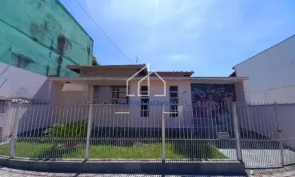 Casa para Venda e Locação, regiao central praticamente- Parque São Benedito, Pindamonhangaba, SP