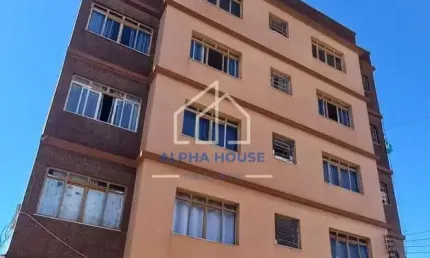 Prédio à venda, em localização privilegiada, a poucos metros da basílica.com 12 apartamentos santa