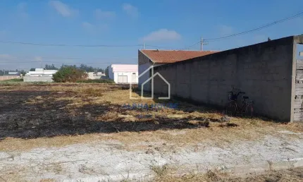 Terreno à venda no Residencial Portal dos Eucaliptos, com 250m2.