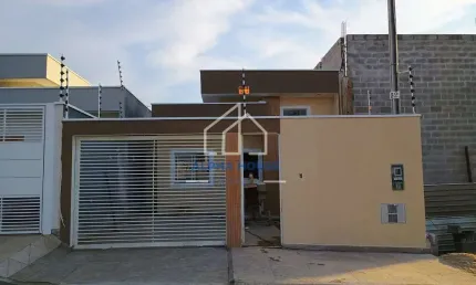 Casa à venda, Flamboyant , com três dormitórios sendo uma suíte.