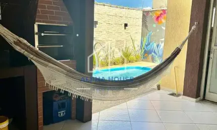 Casa à venda, Campo Belo, com três dormitórios sendo uma suíte, com área gourmet e piscina.