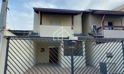 Belíssimo Sobrado para Locação a menos de 5 minutos do centro, Residencial Jardim Aurora, Pindamonh