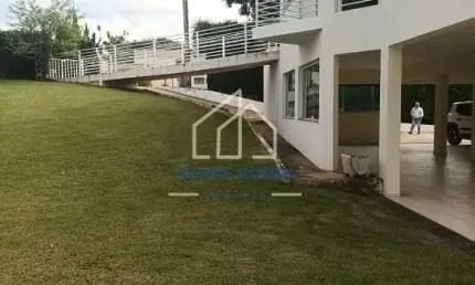 Casa para venda e locação, condomínio village paineiras com três suítes.