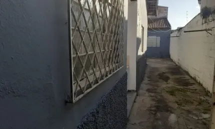 Casa com terreno grande em  Taubaté, com preço ótimo