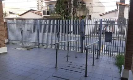 Casa com 4 quartos para alugar na Rua Monsenhor Siqueira, 2, Centro, Taubaté