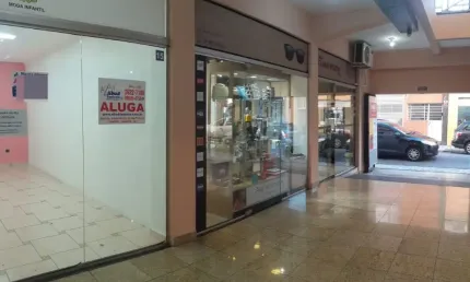 Excelente sala comercial na galeria Boulevard no centro de Taubaté