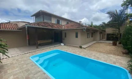 Casa com 3 quartos, 220 m², à venda por R$ 890.000,00- Gravatá - Navegantes/SC
