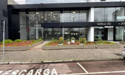 Aluguel Sala Comercial  Térrea  - Sala C, Oportunidade Única: Com 290 m²  Centro de Araucária, Próx