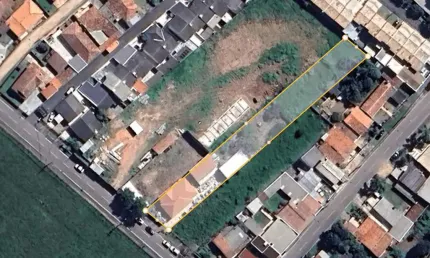 Grande Oportunidade para Construtores! Terreno de 1.792m² com Construções no Bairro Estação – Arauc
