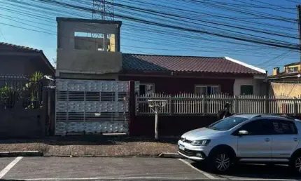 'Oportunidade no Iguaçu: Terreno 360m² com Casa, Kitnet e Edícula – Ideal para Morar ou Investir
