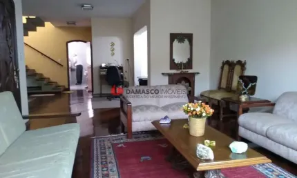 Sobrado à venda 3 Quartos, 1 Suite, 4 Vagas, 320M², Santa Paula, São Caetano do Sul - SP