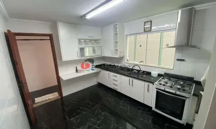 Sobrado para Locação 3 Quartos, 1 Suite, 2 Vagas, Jardim, Santo André - SP