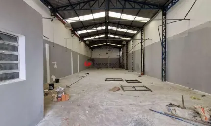 Galpão para locação, 500m², na Rua Alegre, Santa Paula, São Caetano do Sul, SP