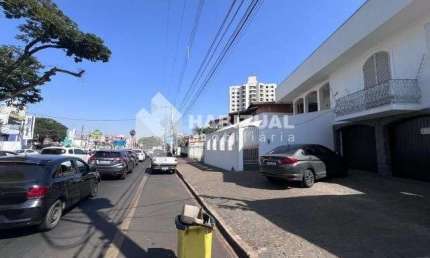 Casa comercial com 6 salas para alugar no Martins, Uberlândia  por R$ 18.000