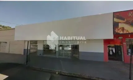 Ponto comercial com 6 salas para alugar na Nossa Senhora Aparecida, Uberlândia  por R$ 17.000