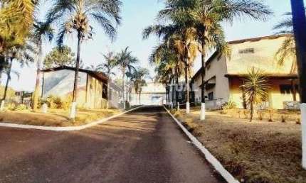 Barracão / Galpão / Depósito para alugar no Chácaras Tubalina e Quartel, Uberlândia  por R$ 8.000