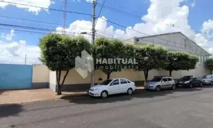 Barracão / galpão / depósito para alugar no marta helena, uberlândia  por r$ 20.000