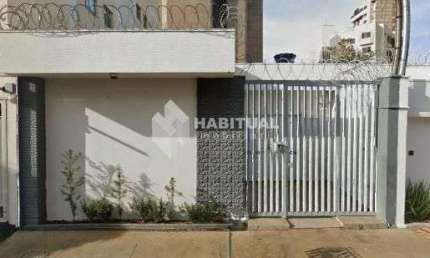 Casa comercial com 6 salas para alugar no Martins, Uberlândia  por R$ 6.200