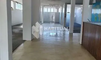 Sala comercial com 4 salas para alugar no Osvaldo Rezende, Uberlândia  por R$ 5.000