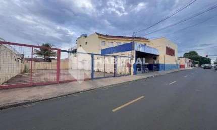 Ponto comercial para alugar no Marta Helena, Uberlândia  por R$ 7.500
