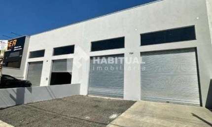 Ponto comercial para alugar no Jardim Holanda, Uberlândia  por R$ 7.000
