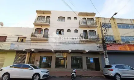 Ponto comercial com 3 salas para alugar na Nossa Senhora Aparecida, Uberlândia  por R$ 9.500