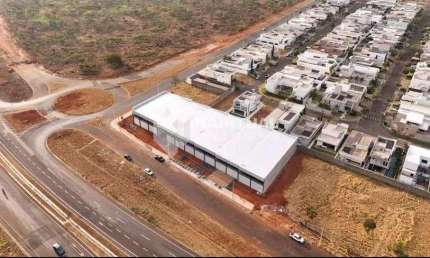 Ponto comercial para alugar no Jardim Botânico, Uberlândia  por R$ 27.600