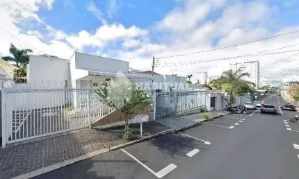 Casa comercial com 4 salas para alugar no Martins, Uberlândia  por R$ 6.000