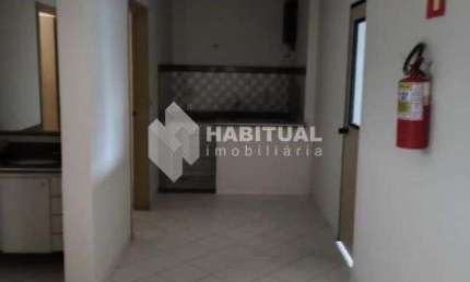 Casa comercial com 4 salas para alugar no Martins, Uberlândia  por R$ 3.500