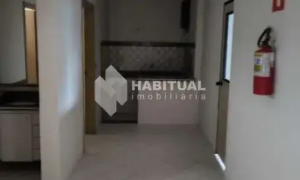 Casa comercial com 4 salas para alugar no Martins, Uberlândia  por R$ 3.500