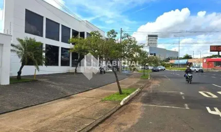 Ponto comercial para alugar em Saraiva, Uberlândia  por R$ 22.000