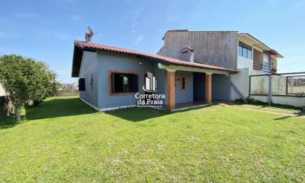 Casa para Temporada em Imbé, Centro, 3 dormitórios, 1 suíte, 2 banheiros, 2 vagas