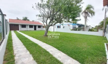 Casa para Venda em Imbé, Centro, 3 dormitórios, 1 banheiro, 2 vagas