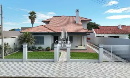 Casa para Venda em Tramandaí, Centro, 3 dormitórios, 3 suítes, 4 banheiros, 2 vagas