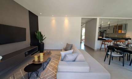 Casa em Condominio Fechado de 04 Quartos no Bairro Garças / Pampulha