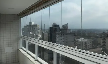 Lindo Apartamento planejado 02 dormitórios Praia Caiçara - PG