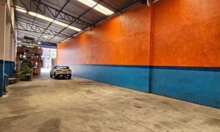Barracão / Galpão / Depósito com 2 salas para alugar na Rua Piratininga, Brás, São Paulo