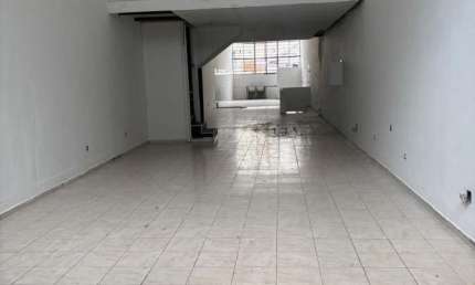 Bom Retiro Galpão 300M² Área construída  04 banheiros