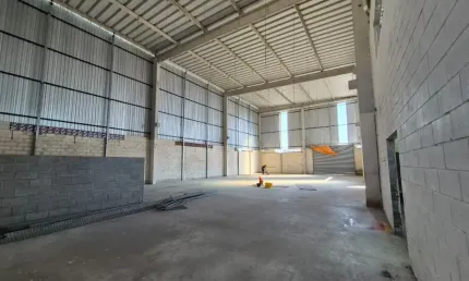 Mogi das cruzes galpão 610m² vão livre 450m² pé direito triplo