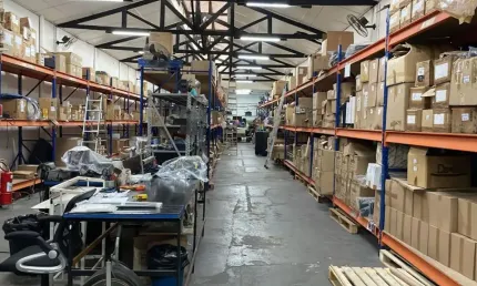 Ipiranga ótimo galpão para locação ac 500m² te 450m² escritório banheiro