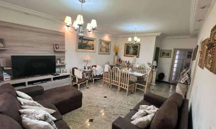 Casa com 3 quartos à venda na Alameda Hungria, 63, Jardim Europa, Bragança Paulista