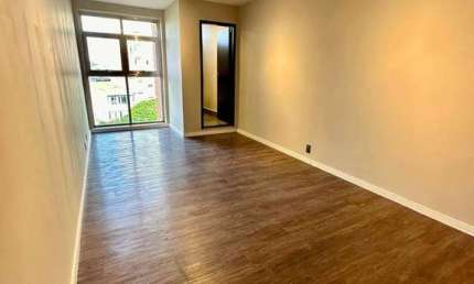 Sala comercial para alugar na Praça Raul Leme, 65, Centro, Bragança Paulista