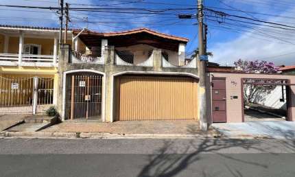 Casa com 4 quartos à venda na Avenida Europa, 12, Jardim Europa, Bragança Paulista