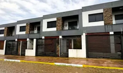 Casa com 3 quartos à venda na Alfândega, Garibaldi , 112 m2 por R$ 699.000