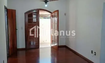 Casa com 3 quartos para alugar na Vila São João da Boa Vista, Bauru 