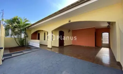 Casa com 5 quartos para alugar no Jardim Estoril, Bauru 