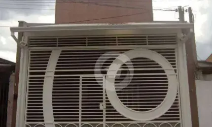 Sobrado com 4 dormitórios à venda, 200 m² por R$ 477.000 - Residencial União - São José dos Campos/SP